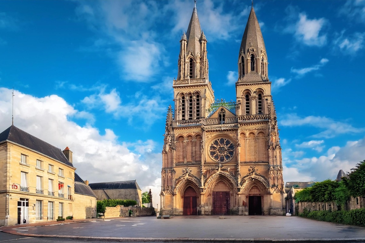 Antiquaire à Étampes