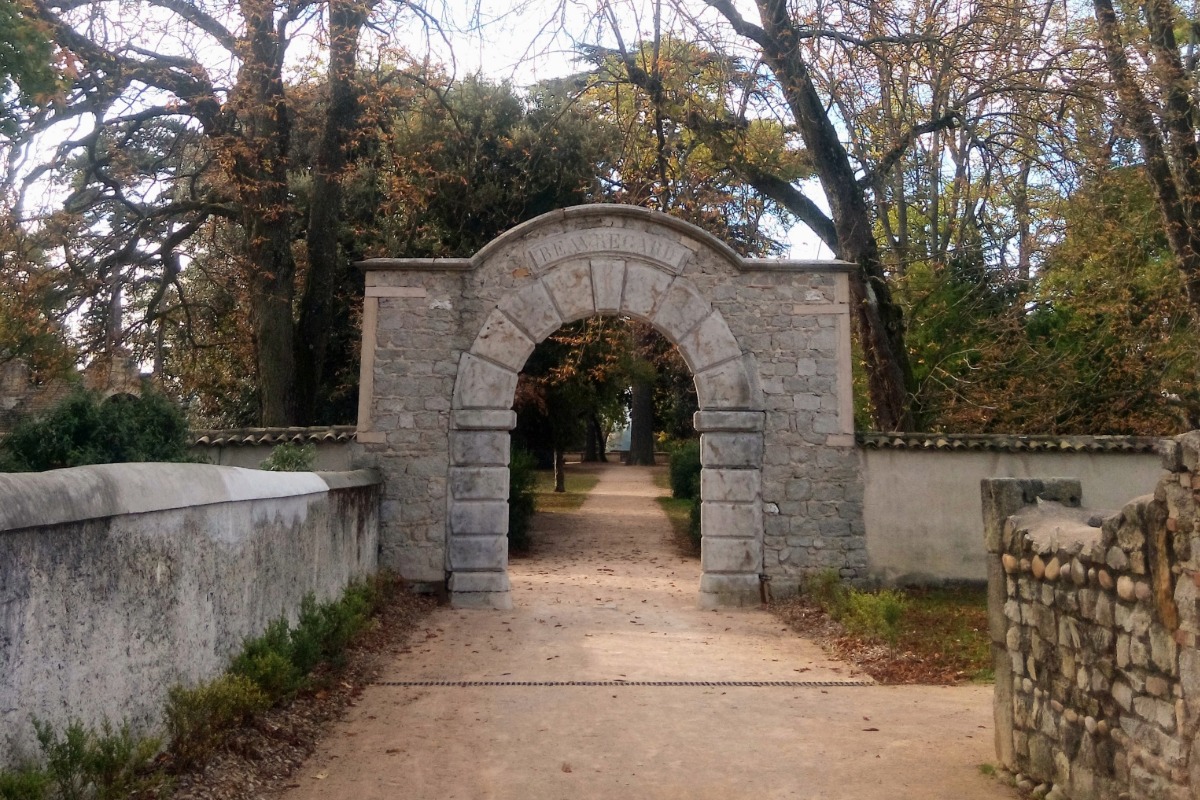 Antiquaire à Saint-Genis-Laval