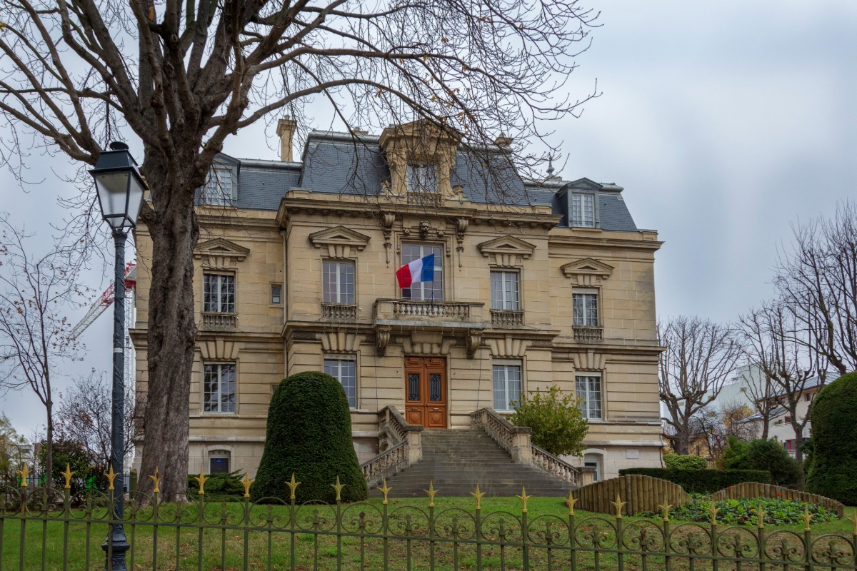 Antiquaire à Vanves