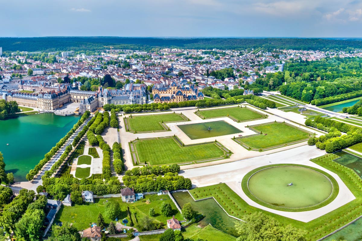 antiquaire à Fontainebleau